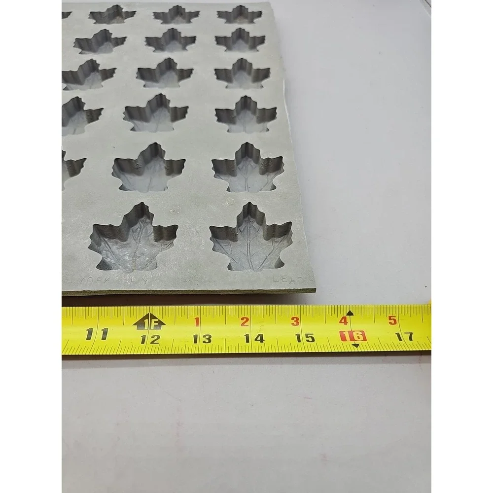 36 Count Maple Leaf Candy Mold Silicone 1 oz. Syrup Sugar Chocolate Candy